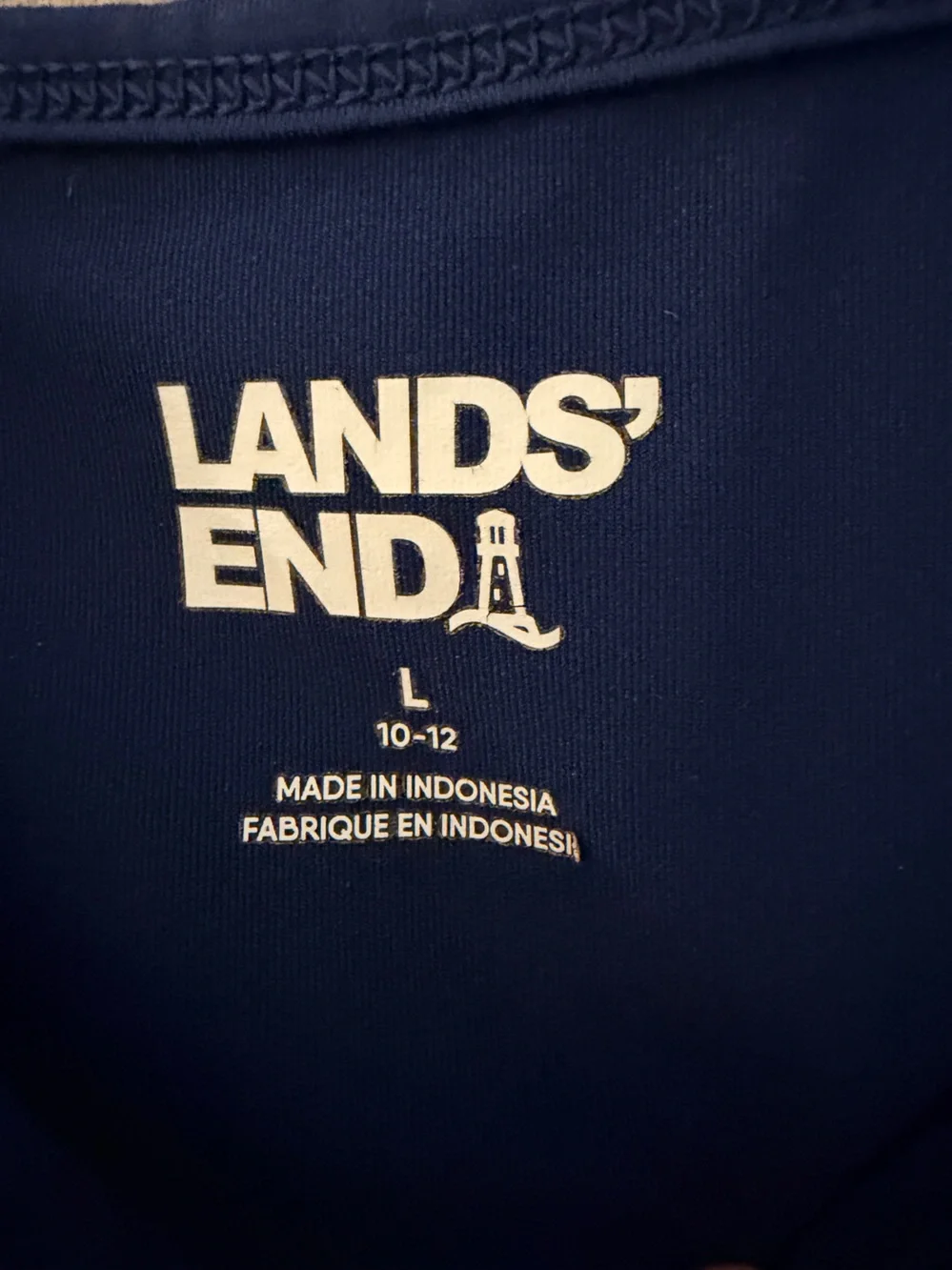 Lands’ End girls rashguard L